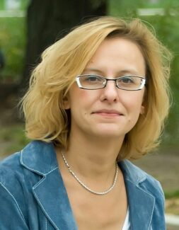 Марина Броканова Марина Броканова