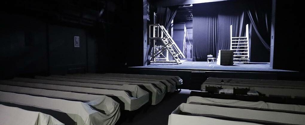 Роспотребнадзор подготовил предписания по возобновлению деятельности столичных театров. Фото - Михаил Метцель