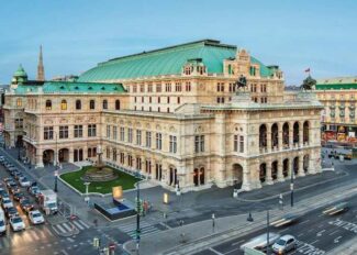 Венская опера делает репетиции публичными