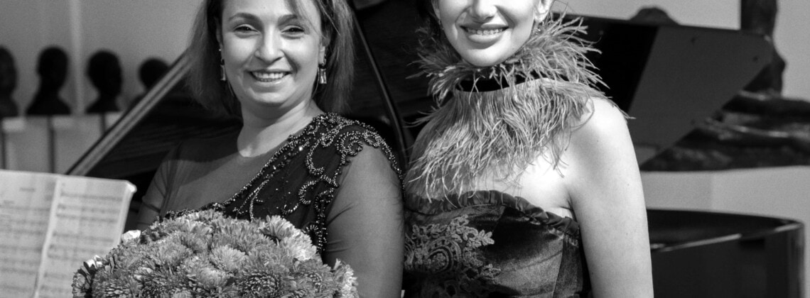 Ольга Толкмит и Ксения Башмет. Фото - Андрей Мустафаев