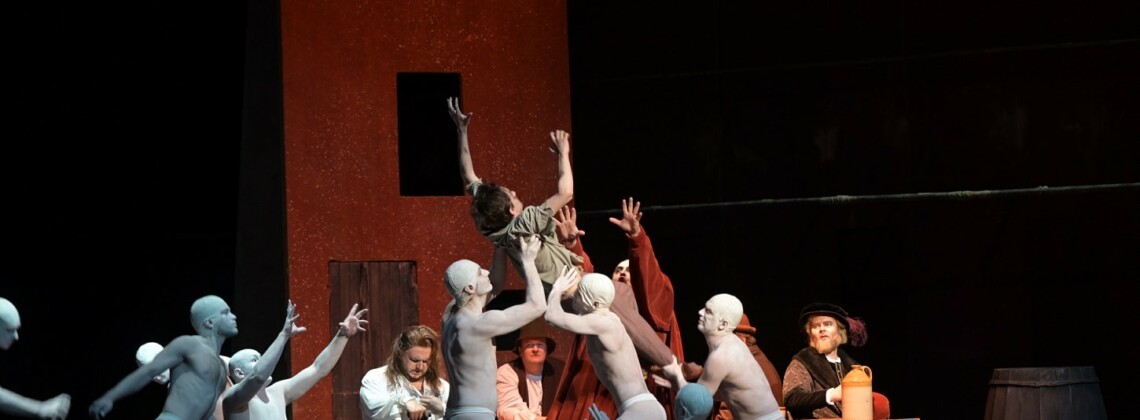 Сцена из оперы С. Прокофьева "Огненный ангел" в постановке Дэвида Фримана. Фото - Валентин Барановский