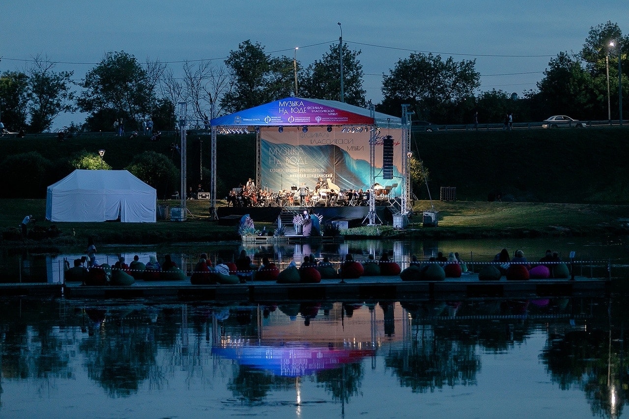 В Пскове впервые проходит open-air фестиваль «Музыка на воде»