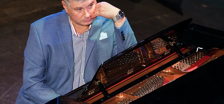 Дмитрий Вдовин