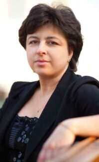 Регина Саркисова Регина Саркисова