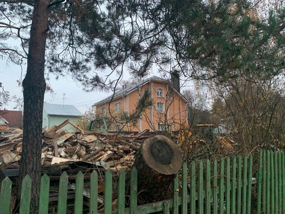 В Московской области снесли дачу Александра Свешникова