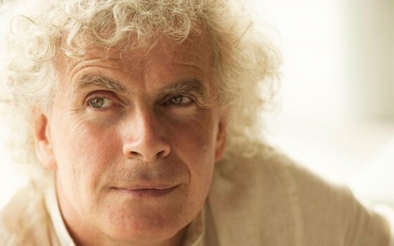 Саймон Рэттл. © Thomas Rabsch / Warner Classics