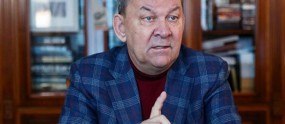 Владимир Урин