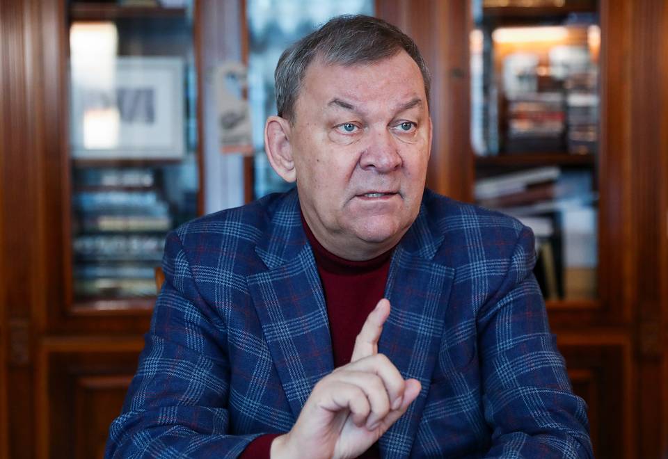 Владимир Урин