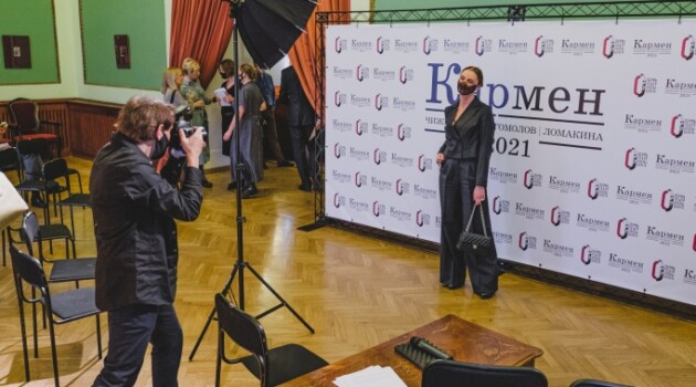 На премьере в фойе театра была организована специальная фотозона. Фото - Тимофей Калмаков/59.ru