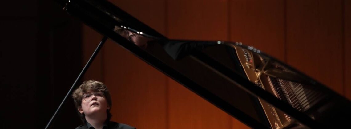 Петр Акулов