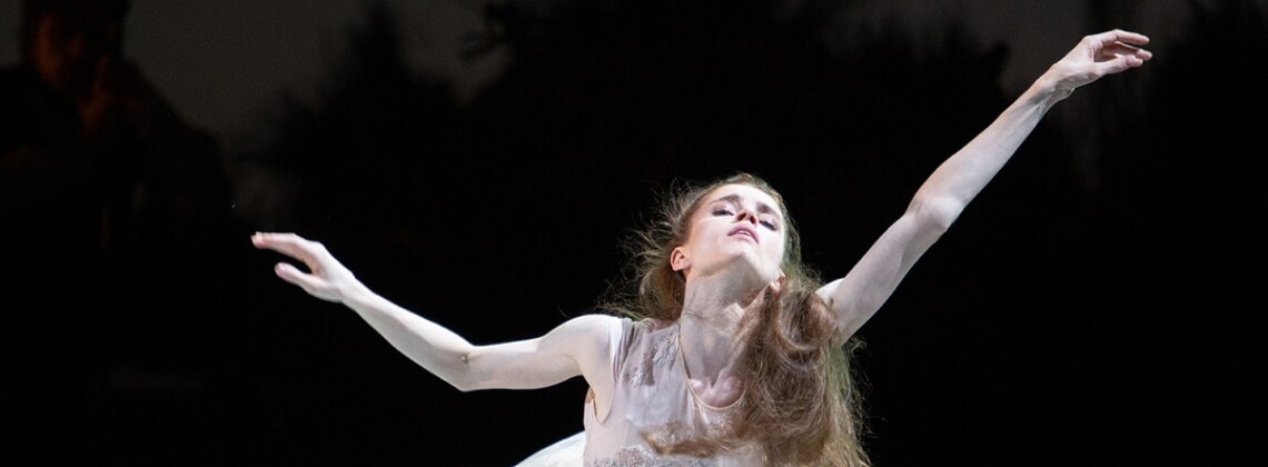 Нина Заречная – Мария Виноградова. Фото - Елена Фетисова