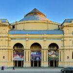 Санкт-Петербургский театр «Мюзик-Холл»