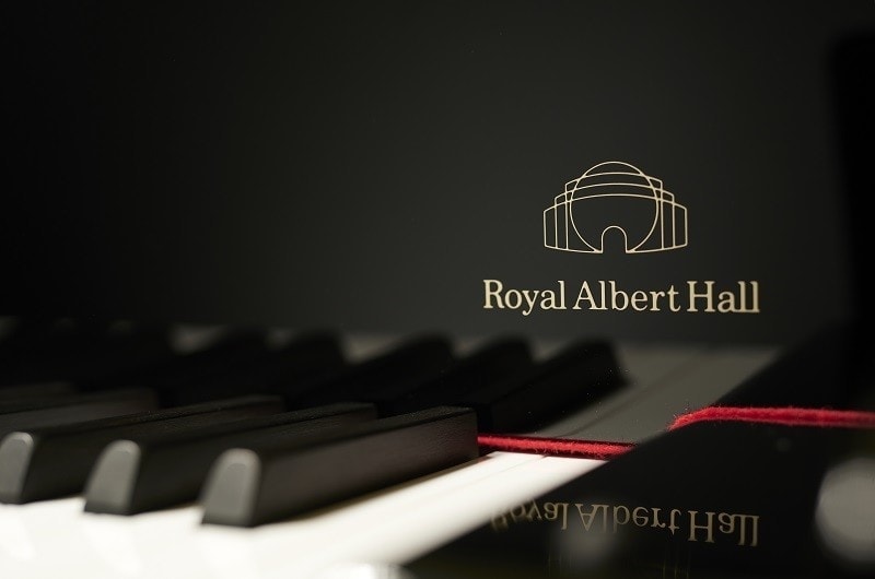 Steinway & Sons создали лимитированную серию роялей «Steinway Royal Albert Hall Limited Edition». Фото - Andy Paradise