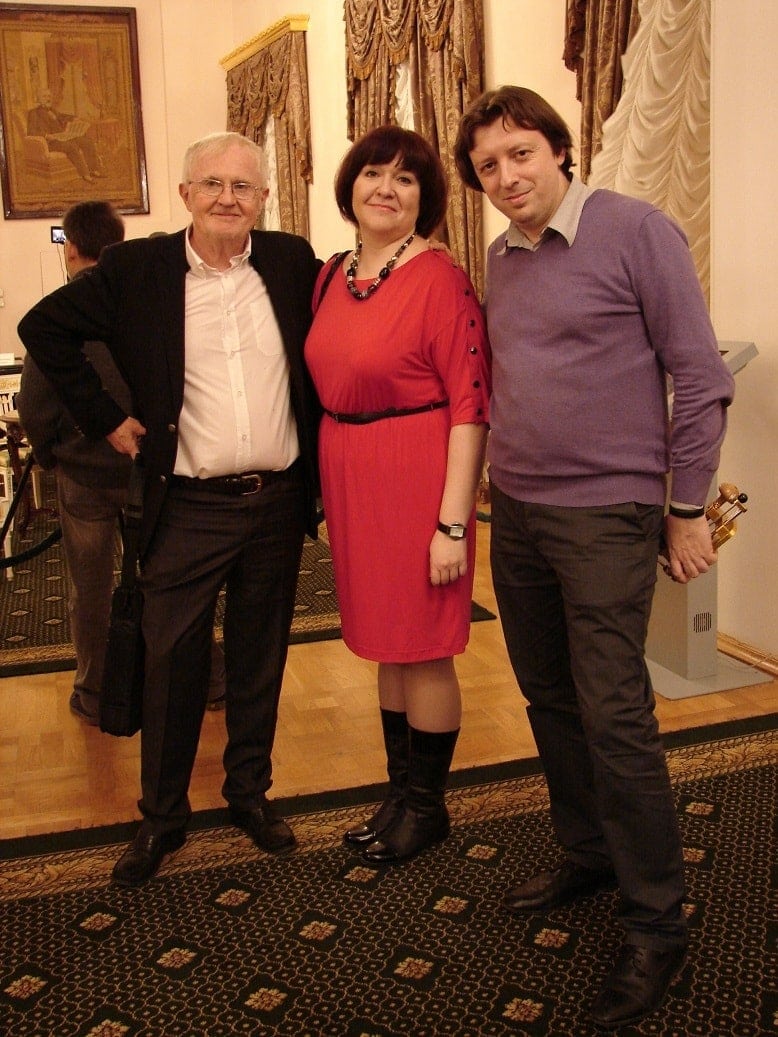 2015 год. В фойе БЗК. Алан де Гурдон, Александра Владимировна Полякова, Филипп Викторович Нодель. (Александра Владимировна Полякова – обладатель звания «лучший концертмейстер конкурса» в номинации «Гобой» в 2010 и в 2015 году)