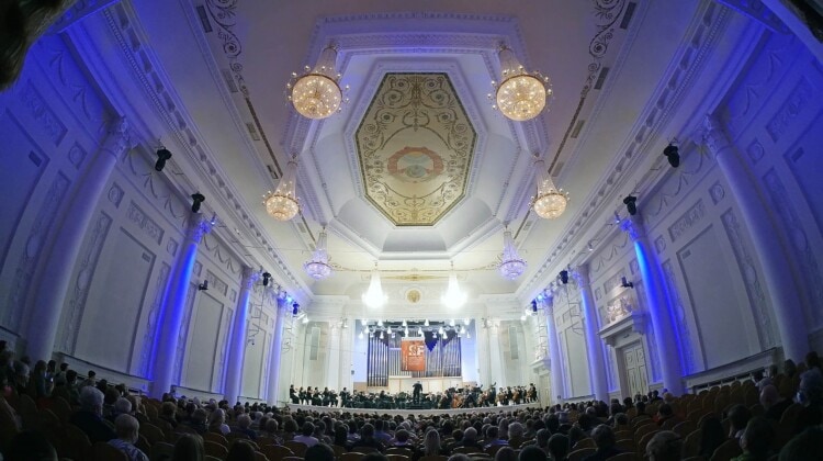 Парад планет VI Симфонический форум России в Свердловской филармонии