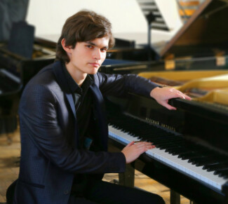 Илья Папоян