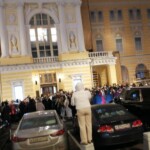 Очередь у касс Большого театра вечером 26 ноября 2021 года