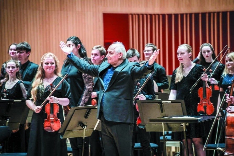 Валерий Ворона и оркестр ГМПИ им. Ипполитова-Иванова