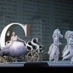 Сцена из оперы «Золушка» Массне в постановке Лорана Пелли