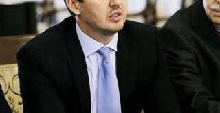 Денис Власенко