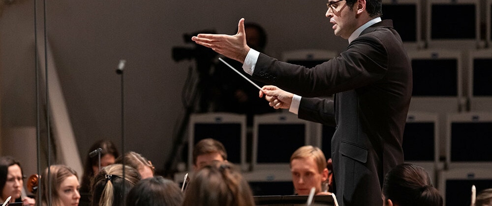 оссийский национальный молодежный симфонический оркестр с Валентином Урюпиным. Фото: Пресс-служба Московской филармонии