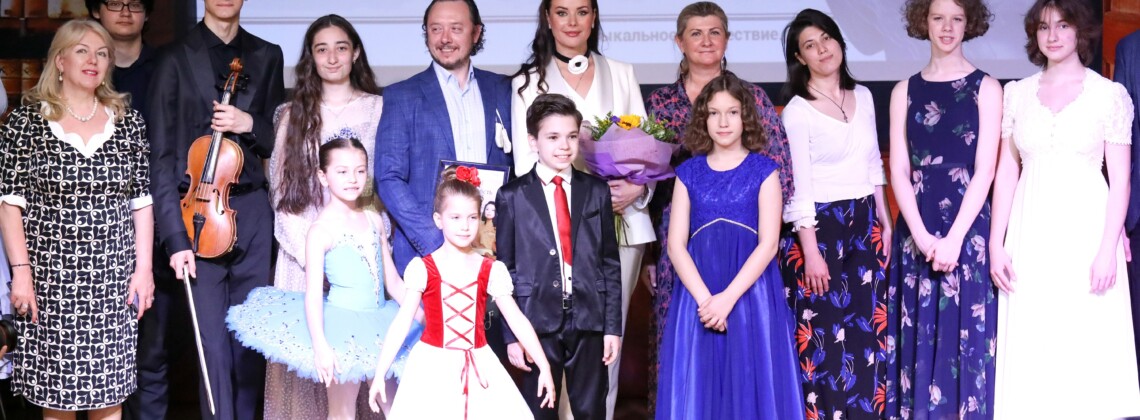 Оксана Федорова представила телепроект «Музыкальная Москва» в главной детской библиотеке России. Фото - Сергей Климкин