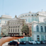 У Мариинского появился новый сувенир. Фото - Михаил Вильчук