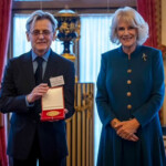 Михаилу Барышникову вручили медаль в Букингемском дворце
