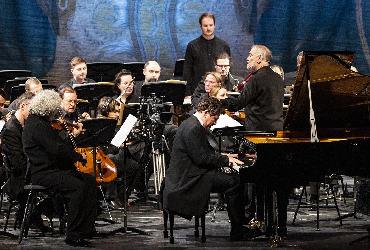 Денис Мацуев, Валерий Гергиев, оркестр Мариинского театра. Фото - Наташа Разина