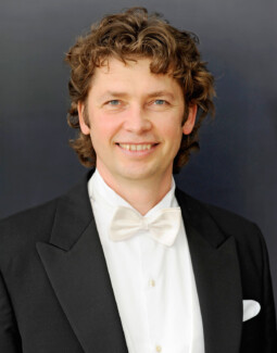Юрий Лебедев