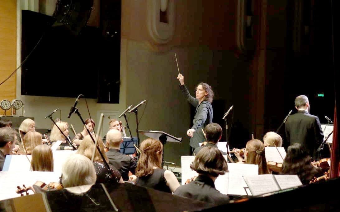 Айрат Кашаев и Симфонический оркестр Липецкой филармонии. Фото - Андрей Дитятев