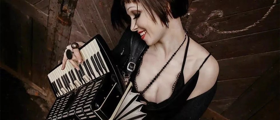 "Кабаре" - главный лауреат "Золотой маски" 2023