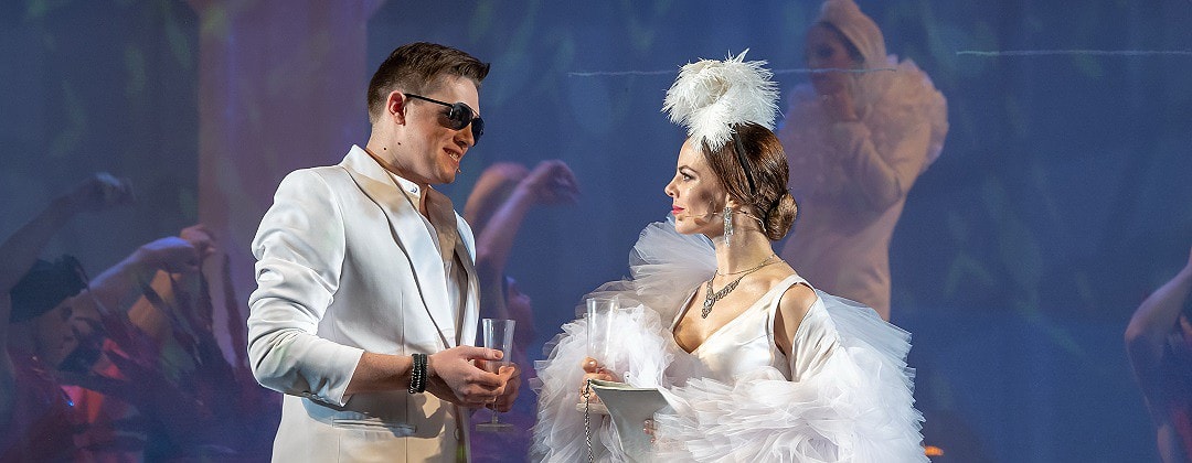 Сцена из мюзикла "Великий Гэтсби" (Новосибирский музыкальный театр)