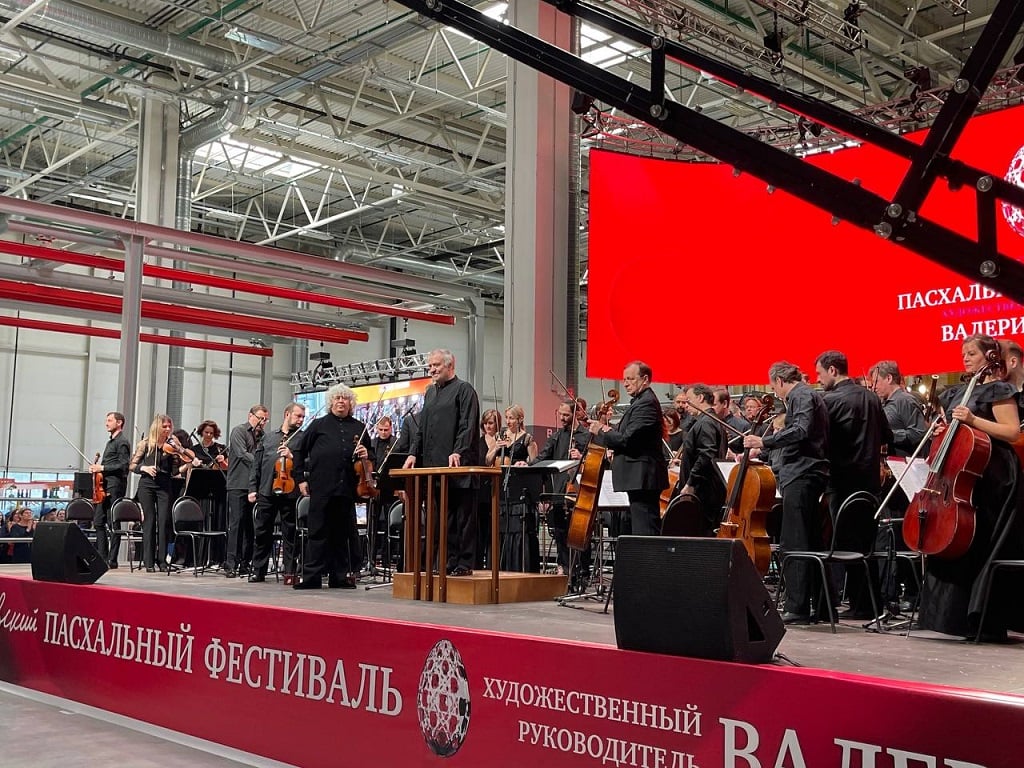 Оркестр Мариинского театра на заводе «КАМАЗ» в Набережных Челнах