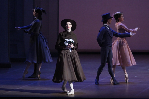Светлана Захарова, сцена из балета "Дама с камелиями". Фото - Дамир Юсупов
