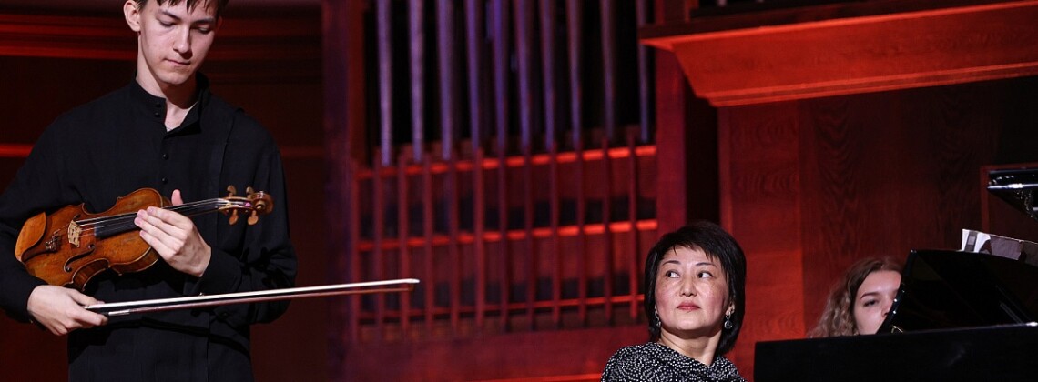 Равиль Ислямов, Шолпан Барлыкова. Фото - Александр Шапунов