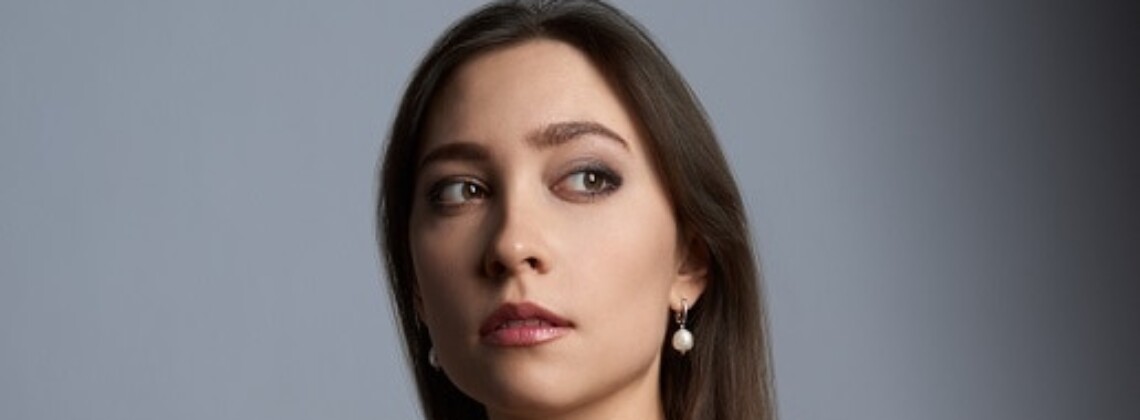 Полина Шароварова