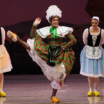 Николай Цискаридзе вновь станцует вдову Симону