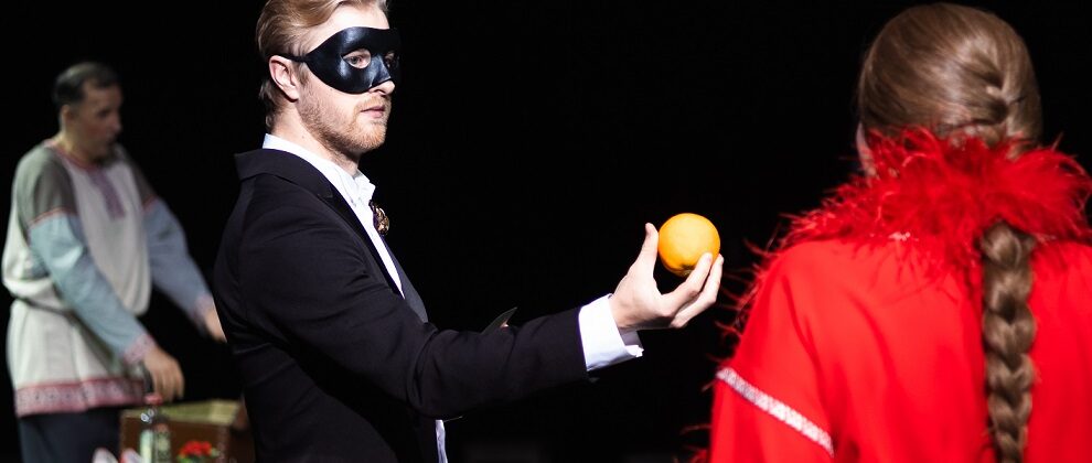 Сцена из оперы Рихарда Вагнера «Летучий Голландец» в постановке Кирилла Богомолова. Голландец - Игорь Подоплелов. Фото - Екатерина Христова