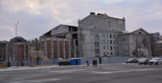 Саратовский театр оперы и балета во время реконструкции