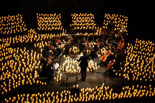 В Театре имени Маяковского исполнят музыку при свечах