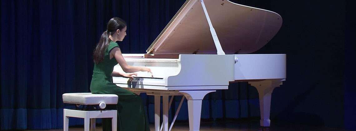 Александра Довгань