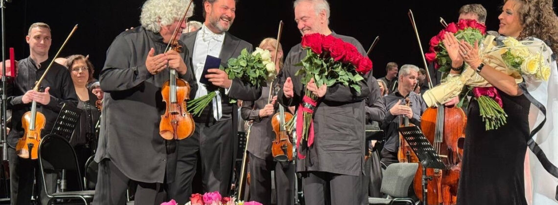 Валерий Гергиев и артисты Мариинского театра получили почетные звания и награды от главы Республики Башкортостан