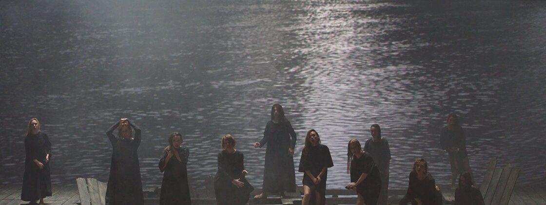 Сцена из оперы А.Даргомыжского "Русалка" в постановке Александра Тителя. Фото - Сергей Родионов