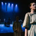 Сцена из балета Игоря Стравинского "Свадебка" в постановке Павла Глухова