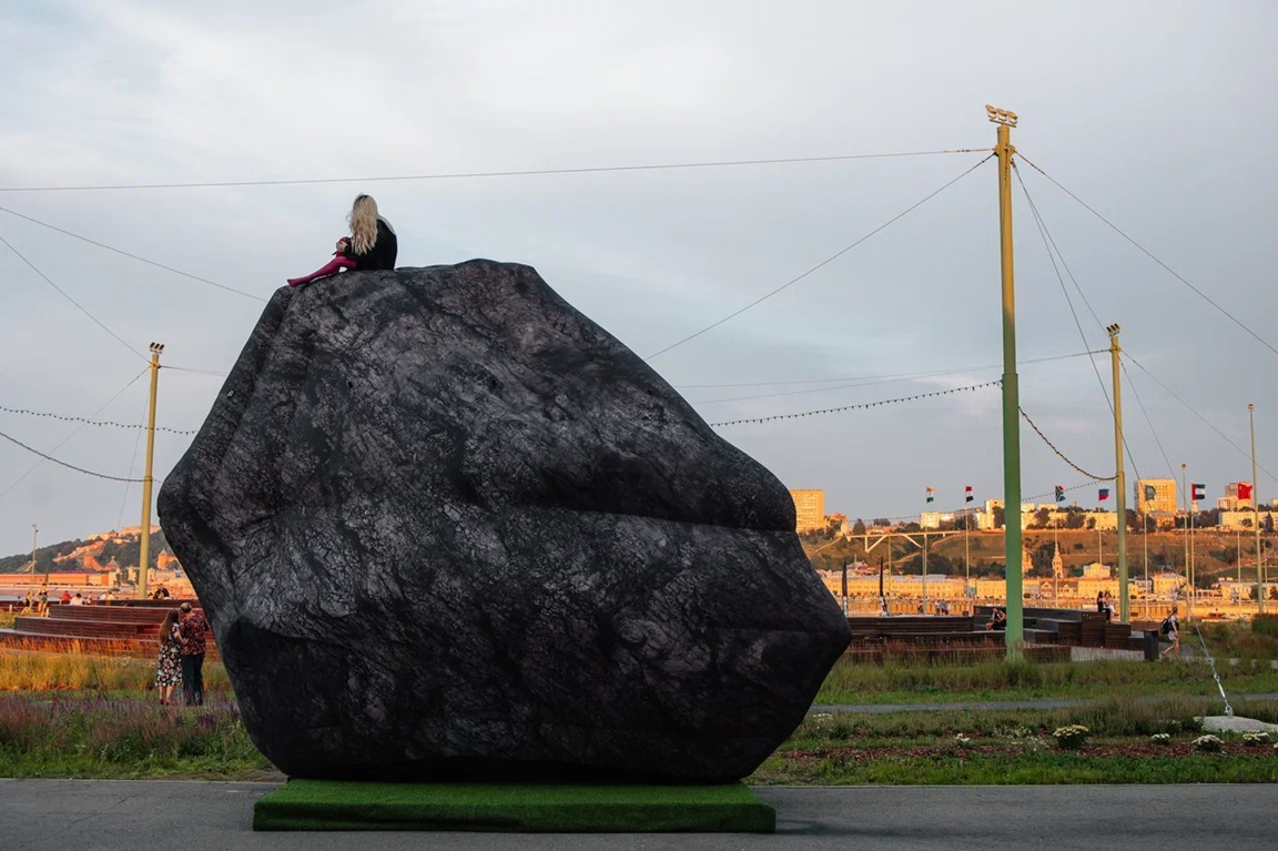 Сцена из балета «Девушка и Смерть» в Нижегородском театре оперы и балета. Фото - Сергей Тютелов Сцена из балета «Девушка и Смерть» в Нижегородском театре оперы и балета. Фото - Сергей Тютелов