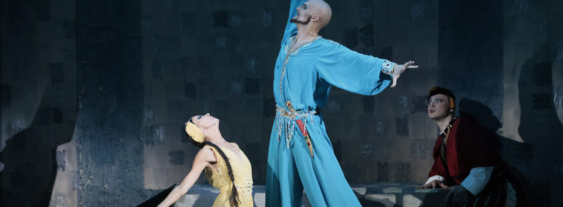 Зарема — Виктория Терёшкина, Гирей — Роман Беляков. Фото Дамира Юсупова/Большой театр