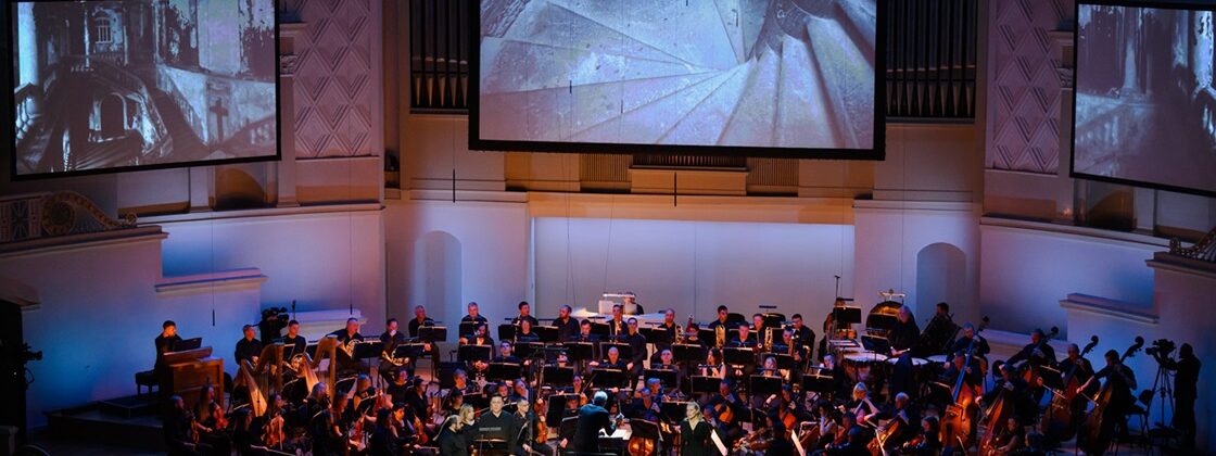 Полусценическое исполнение оперы Бартока «Замок герцога Синяя Борода». Фото - Никита Чунтомов