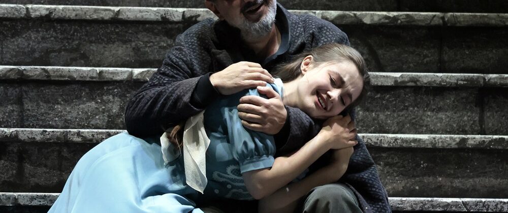 Джильда — Полина Шабунина, Риголетто — Эльчин Азизов. Фото - Дамир Юсупов