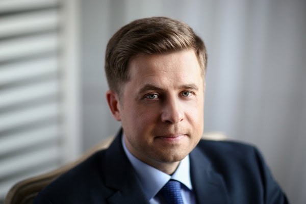 Дмитрий Степанов